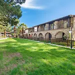 Alados Hotel 2*