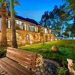 Alados Hotel 2*