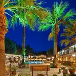 Alados Hotel 2*