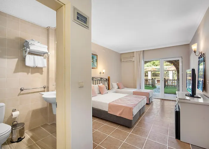 Alados לינה וארוחת בוקר Turgutkoy