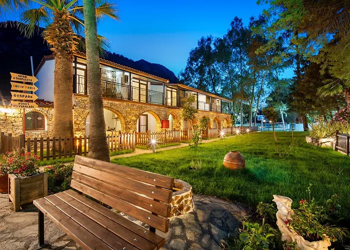 Alados Bed & Breakfast 2*